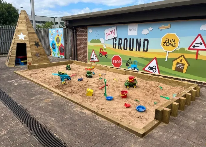 Sandpit & Teepee